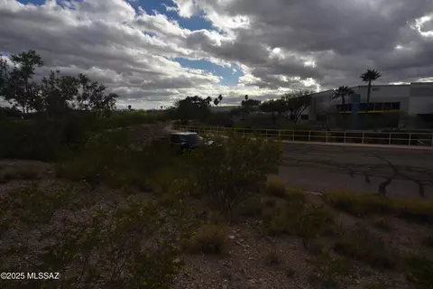 3441 E Global Loop #8, Tucson, AZ 85706 photo 6