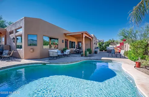 1815 E Starmist Pl, Oro Valley, AZ 85737