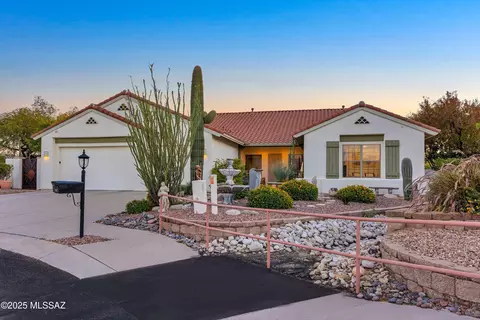 1798 S Sunlit Sand Pl, Tucson, AZ 85748