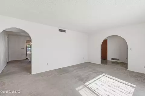 555 E Rudasill Rd, Tucson, AZ 85704 photo 10