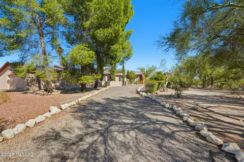 555 E Rudasill Rd, Tucson, AZ 85704