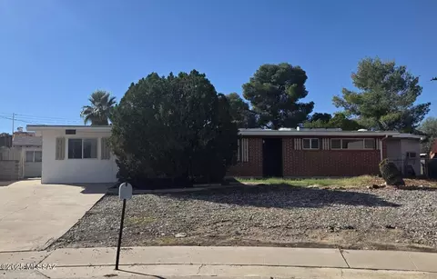 7220 E Pierce St, Tucson, AZ 85710