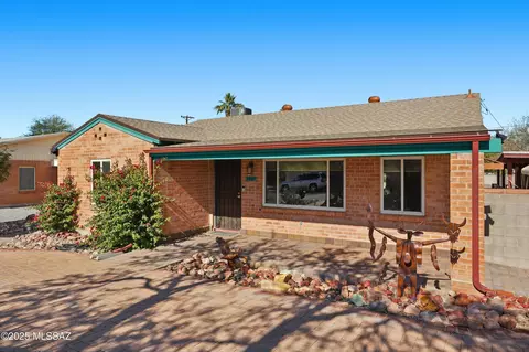 Exterior - 2925 E Loretta Dr, Tucson, AZ 85716 photo 3 of 11