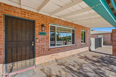 Exterior - 2925 E Loretta Dr, Tucson, AZ 85716 photo 4 of 11