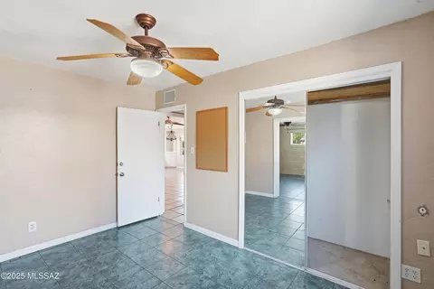 Bedroom - 2925 E Loretta Dr, Tucson, AZ 85716 photo 3 of 4