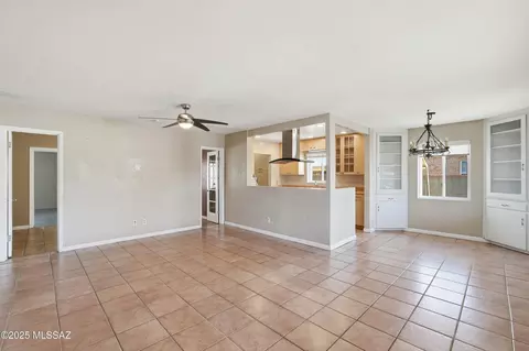 Living - 2925 E Loretta Dr, Tucson, AZ 85716 photo 2 of 3