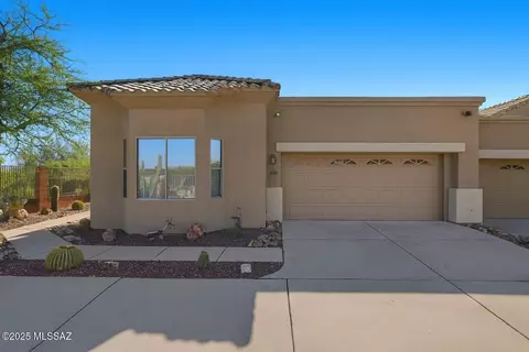 660 N Cedar Bend Ave, Green Valley, AZ 85614