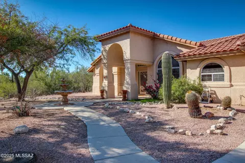 1170 W Panorama Ln, Tucson, AZ 85704