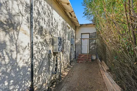 Exterior - 28 E 15th St, Tucson, AZ 85701 photo 12 of 14