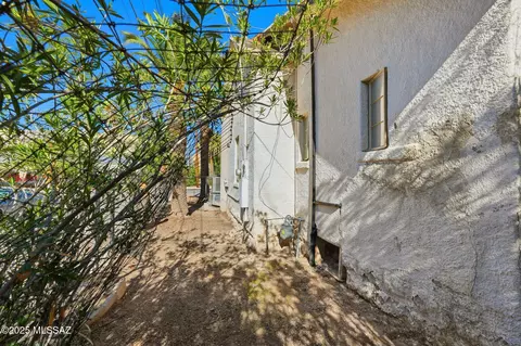 Exterior - 28 E 15th St, Tucson, AZ 85701 photo 11 of 14