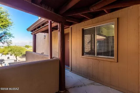 1810 E Blacklidge Dr #123, Tucson, AZ 85719