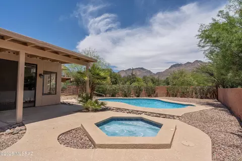 7391 E Damasco Pl, Tucson, AZ 85750