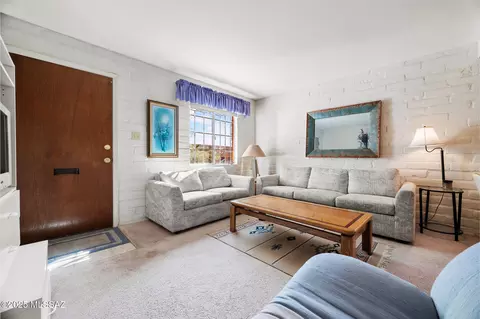 222 S Paseo Quinta #A, Green Valley, AZ 85614
