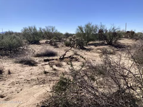 12965 W Hilltop Rd, Tucson, AZ 85736