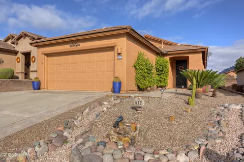 512 W Bazille Way, Green Valley, AZ 85614