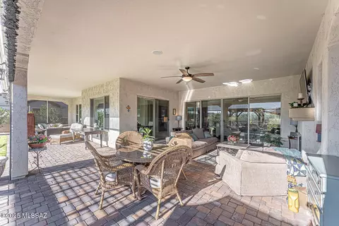 Exterior - 2230 E Thunder Bluff Dr, Green Valley, AZ 85614 photo 7 of 9