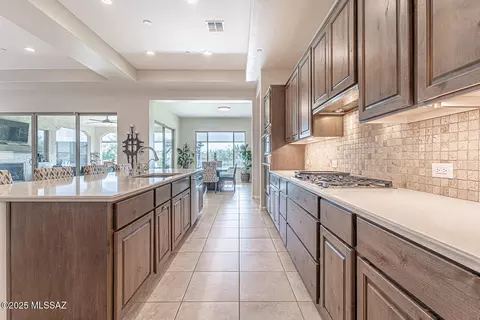 Kitchen - 2230 E Thunder Bluff Dr, Green Valley, AZ 85614 photo 3 of 5