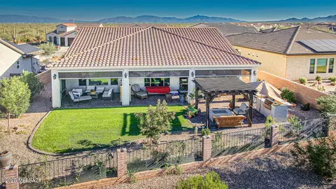 Exterior - 2230 E Thunder Bluff Dr, Green Valley, AZ 85614 photo 8 of 9