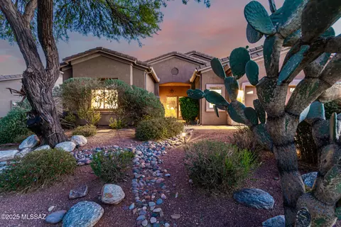 Exterior - 60621 Eagle Heights Dr, Tucson, AZ 85739 photo 3 of 17