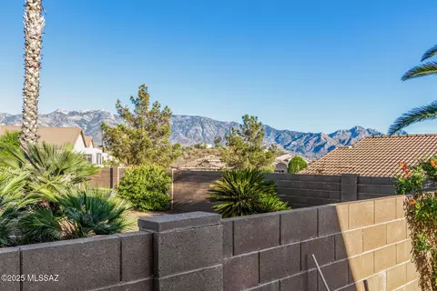 Exterior - 60621 Eagle Heights Dr, Tucson, AZ 85739 photo 13 of 17