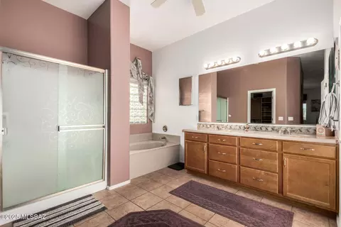 Bath - 60621 Eagle Heights Dr, Tucson, AZ 85739 photo 1 of 2