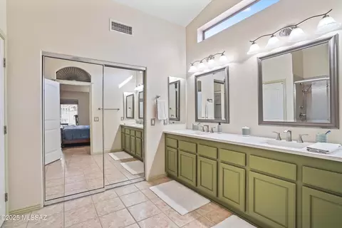 Bath - 62394 E Star Crest Dr, Tucson, AZ 85739 photo 1 of 2