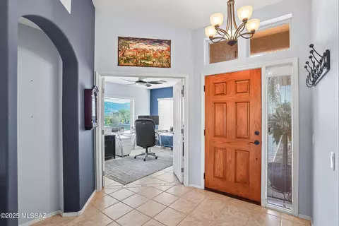 Entry Way - 62394 E Star Crest Dr, Tucson, AZ 85739 photo 2 of 3