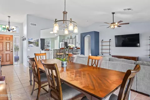 Dining - 62394 E Star Crest Dr, Tucson, AZ 85739 photo 2 of 3