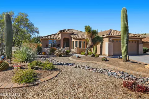 1271 N Via Alamos, Green Valley, AZ 85614
