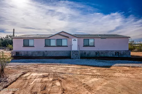 7821 N Sandario Rd, Tucson, AZ 85743