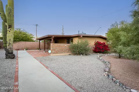 7061 E 4th St, Tucson, AZ 85710