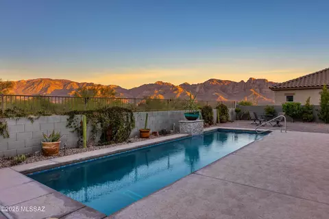 13320 N Cape Marigold Dr, Oro Valley, AZ 85755