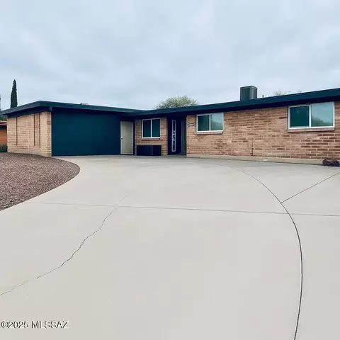 7542 E 38th St, Tucson, AZ 85730