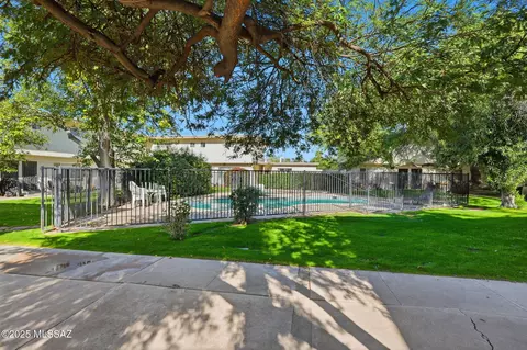 101 E University Blvd #1, Tucson, AZ 85705