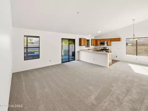 Living - 9330 E Lochnay Ln, Tucson, AZ 85747 photo 3 of 3