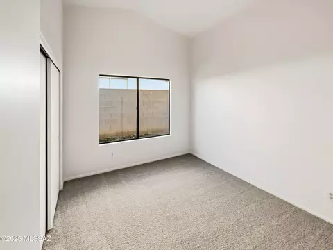 Bedroom - 9330 E Lochnay Ln, Tucson, AZ 85747 photo 3 of 7