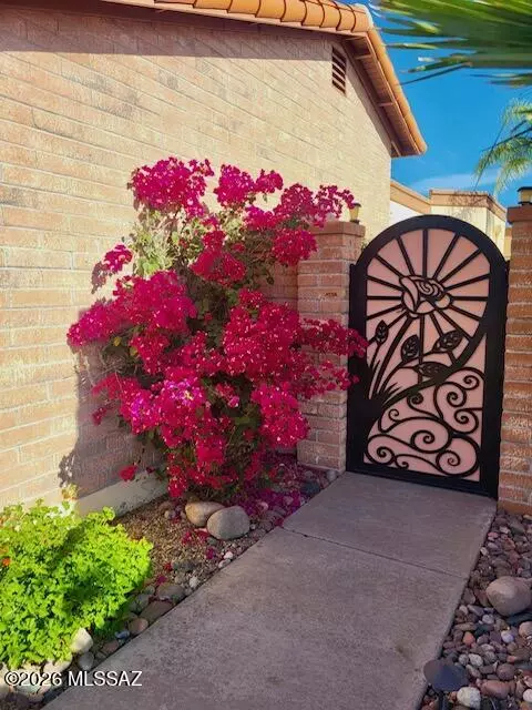 1604 W Vuelta Salvatierra, Green Valley, AZ 85622