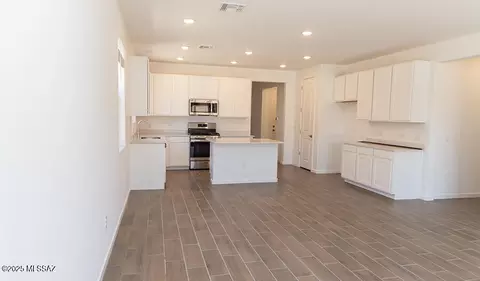 11866 E Becker Dr, Vail, AZ 85641 photo 5