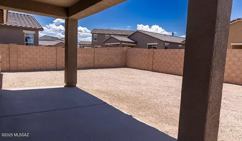 11866 E Becker Dr, Vail, AZ 85641 photo 2