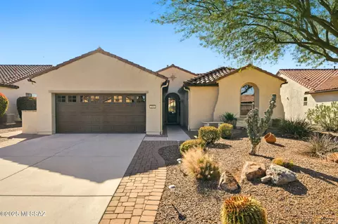 2196 E Thunderchief Dr, Green Valley, AZ 85614