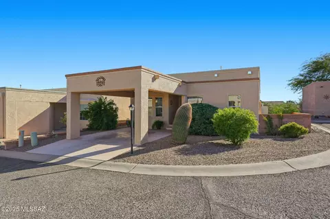 567 W Parkwood Ct, Green Valley, AZ 85614