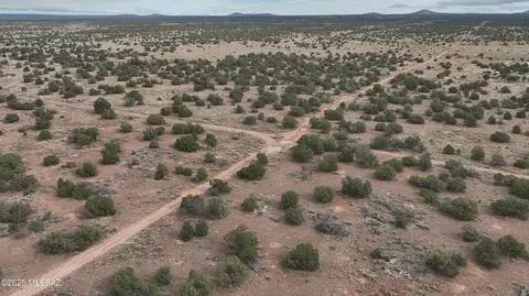 3946 E Highgrove Rd, Williams, AZ 86046 photo 7