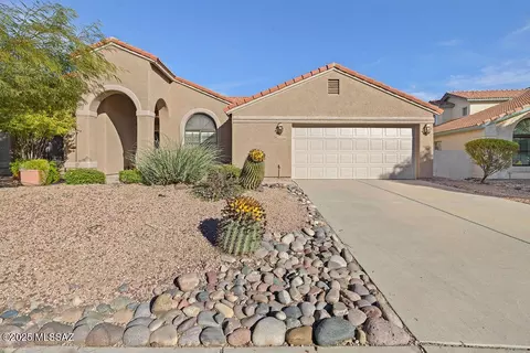 12530 N Lantern Way, Oro Valley, AZ 85755