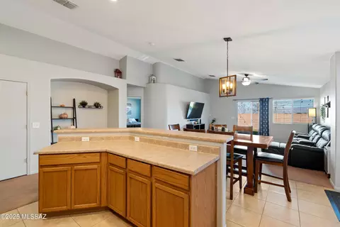 Kitchen - 509 E Cactus Mountain Dr, Vail, AZ 85641 photo 3 of 4