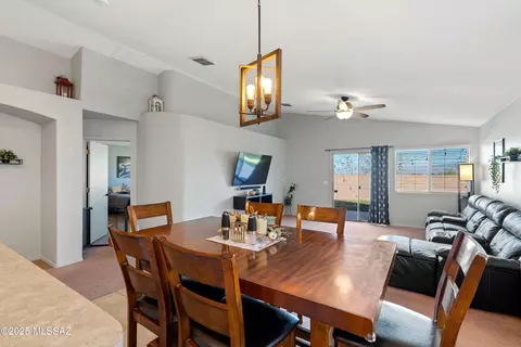 Dining - 509 E Cactus Mountain Dr, Vail, AZ 85641 photo 1 of 1