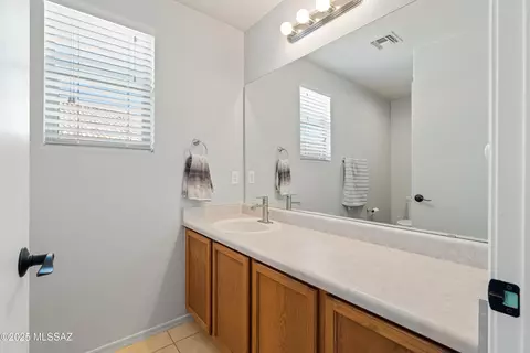 Bath - 509 E Cactus Mountain Dr, Vail, AZ 85641 photo 2 of 2