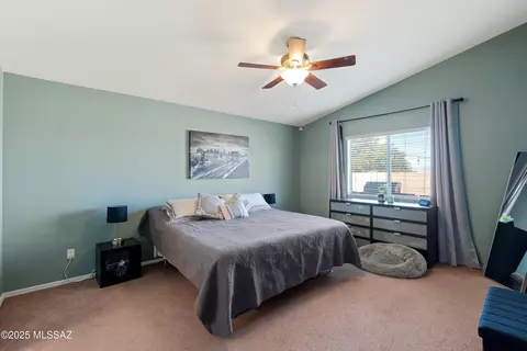 Bedroom - 509 E Cactus Mountain Dr, Vail, AZ 85641 photo 2 of 5