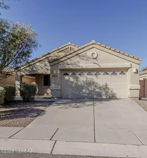 321 N Rock Station Dr, Sahuarita, AZ 85629