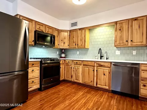 1404 E Spring St, Tucson, AZ 85719 photo 2