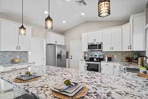 6010 E 30th St, Tucson, AZ 85711